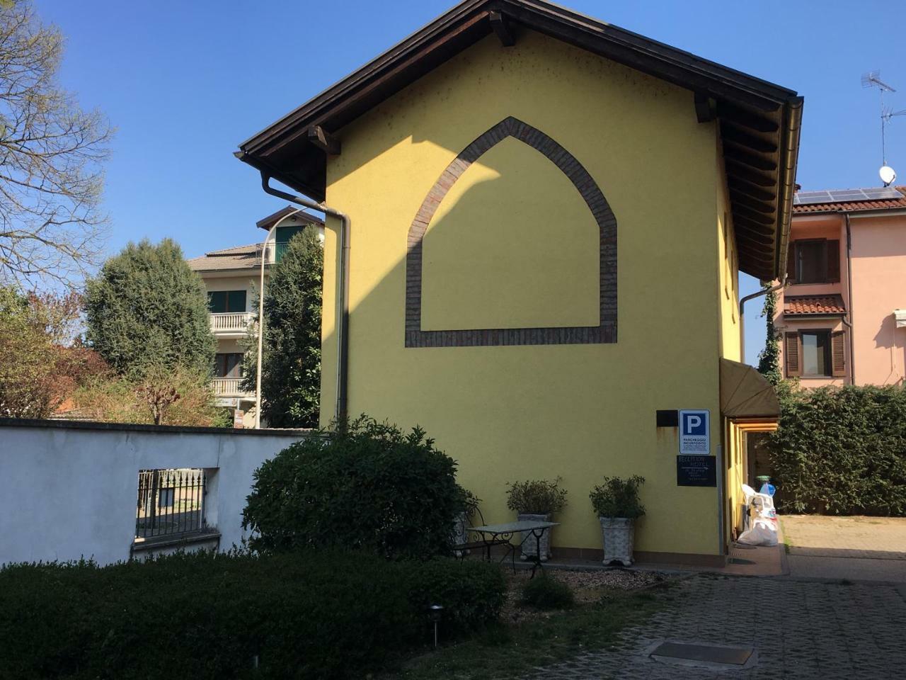 Hotel Il Pino Garlasco Ngoại thất bức ảnh